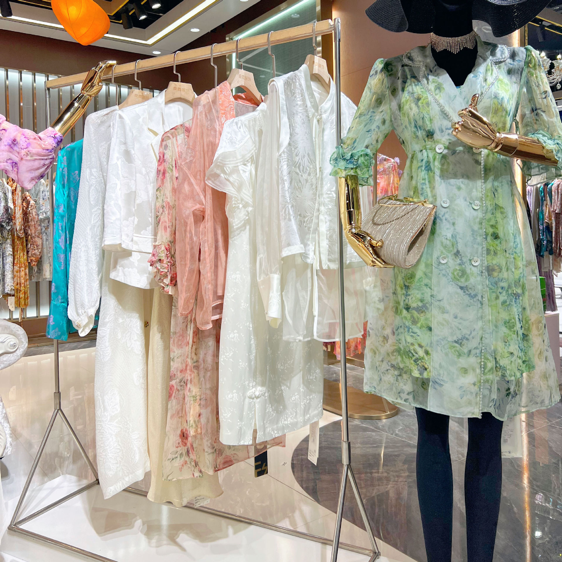 撤柜菀草壹品牌连衣裙春秋女装折扣专柜直播实体一手货源尾货批发