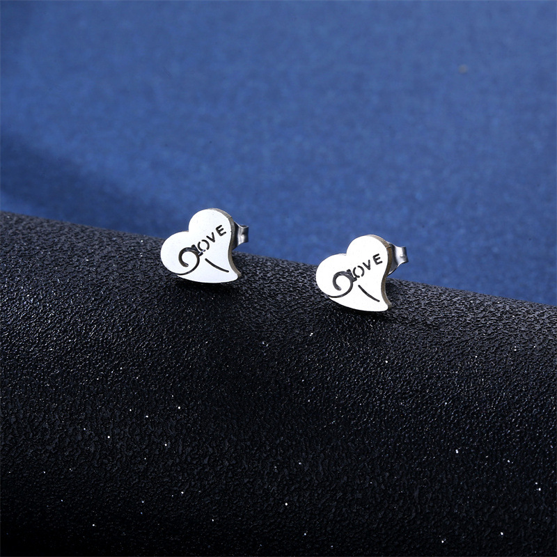 Stainless Steel Simple Niche Heart-Shaped Love Necklace and Earring Suit Cross-Border South American Clavicle Chain New Accessories Wholesale