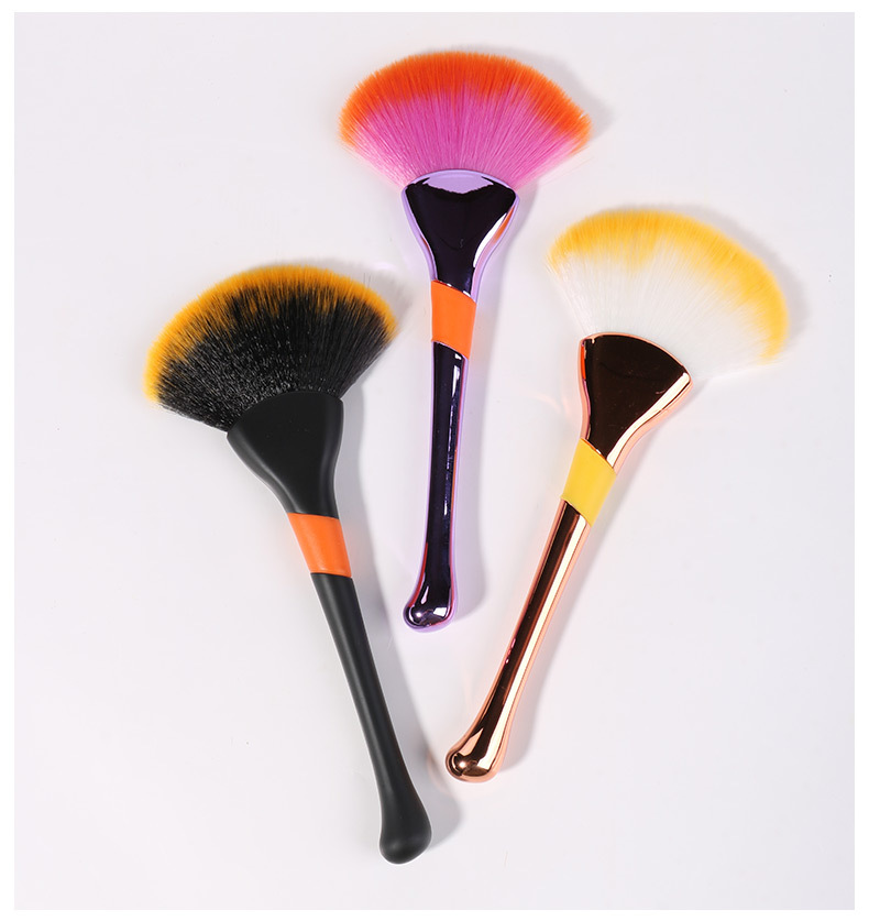 聚凯棒球女郎大号化妆刷单支扇形刷高光刷余粉刷美妆工具现货批发