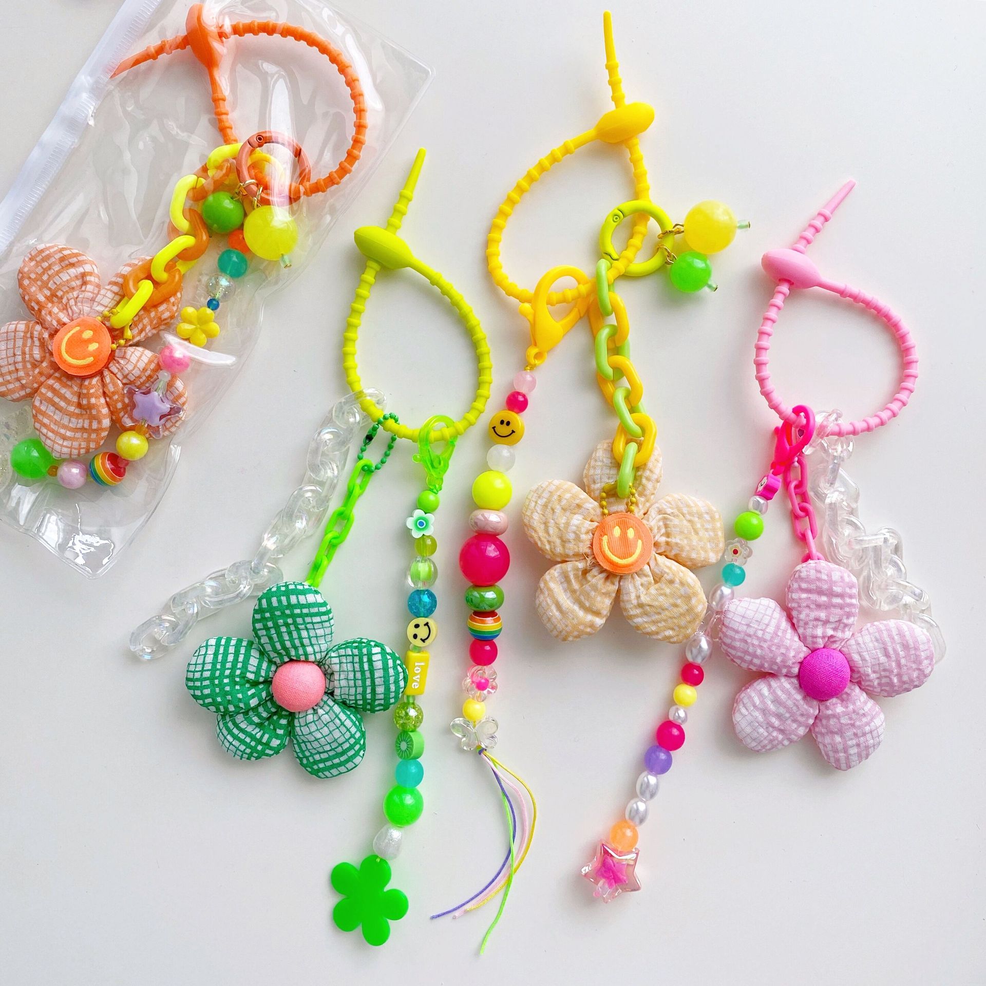 新款彩色串珠小花包包挂饰挂件可爱钥匙扣挂饰