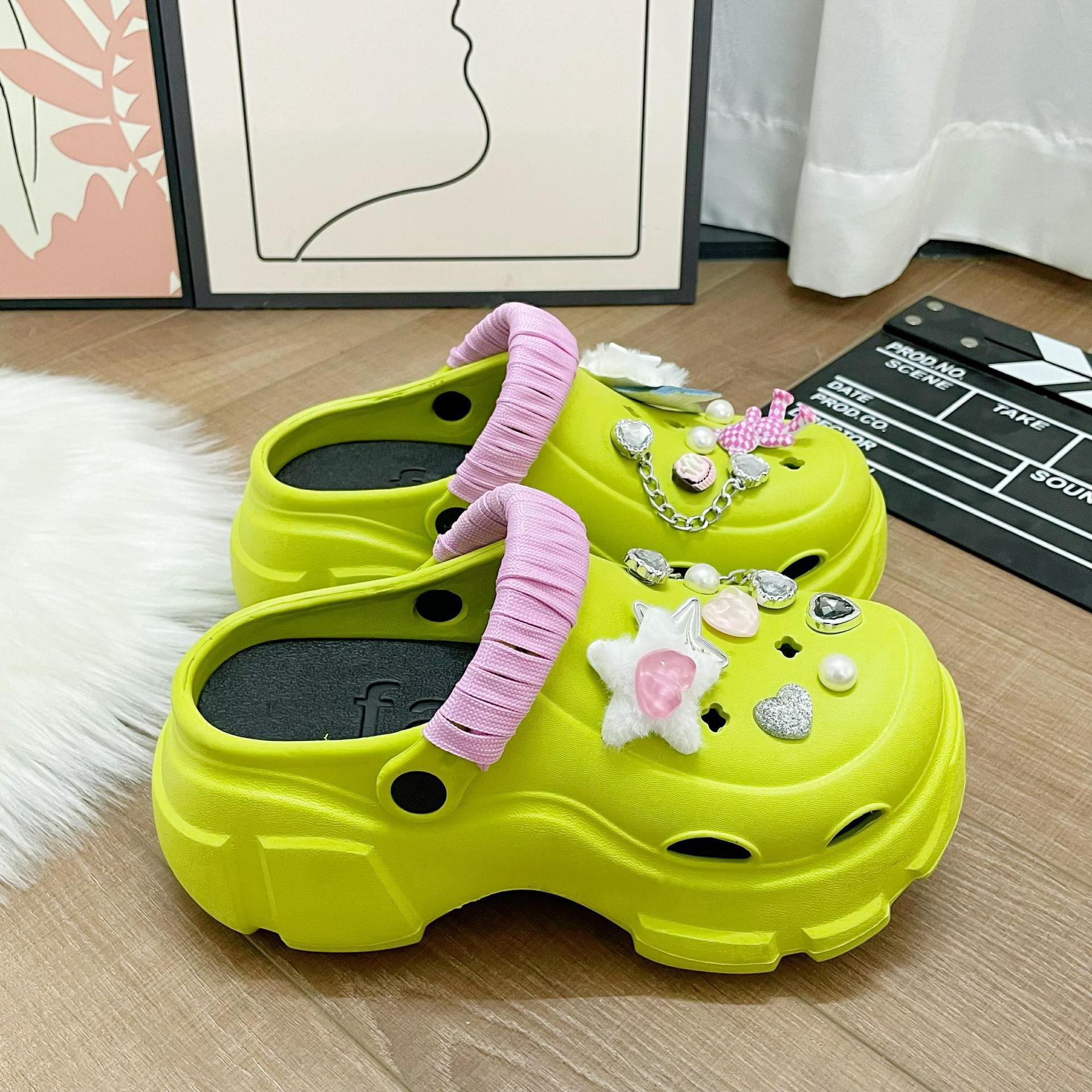 网红洞洞鞋女外穿2024年夏季新款小熊星星松糕厚底增高包头凉拖鞋