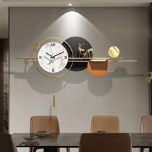 现代轻奢餐桌饭厅挂钟2022新款钟表客厅家用创意装饰画时钟挂墙表