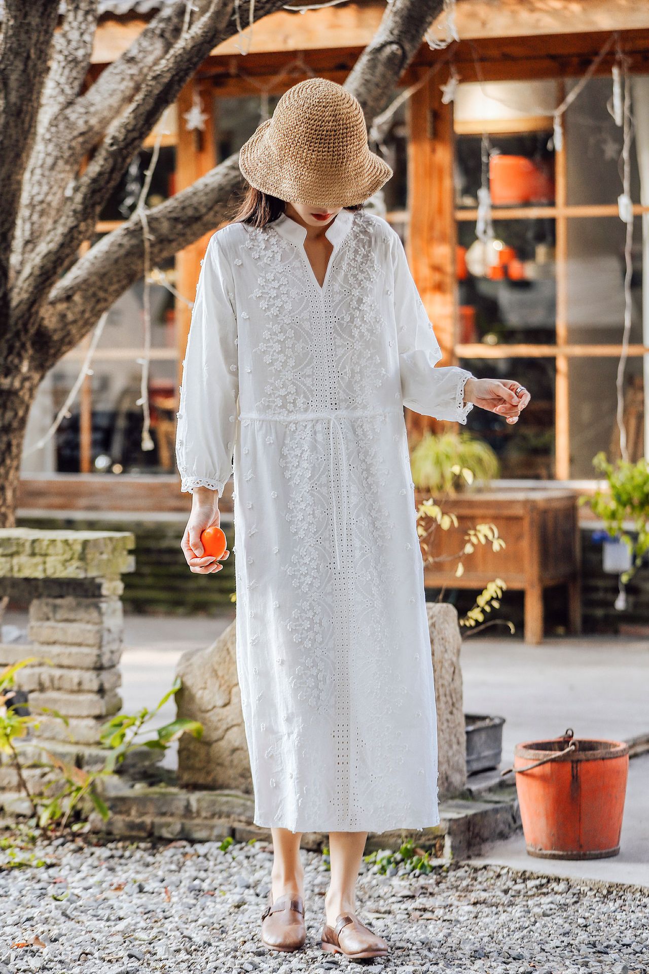 日系小清新文艺镂空刺绣宽松显瘦连衣裙甜美森系长袖纯色很仙长裙