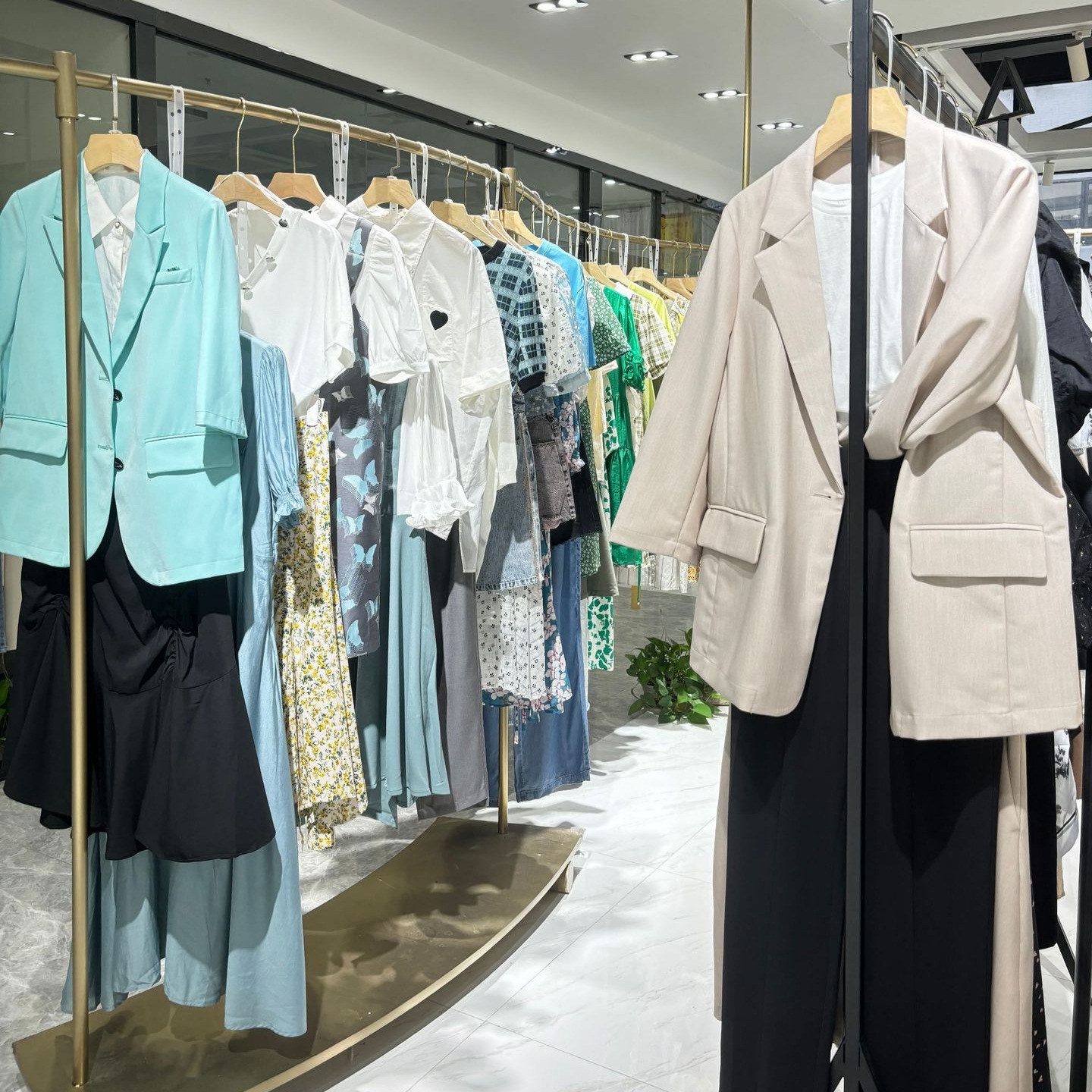 正品朵以女装图片-海量高清正品朵以女装图片大全 - 阿里巴巴