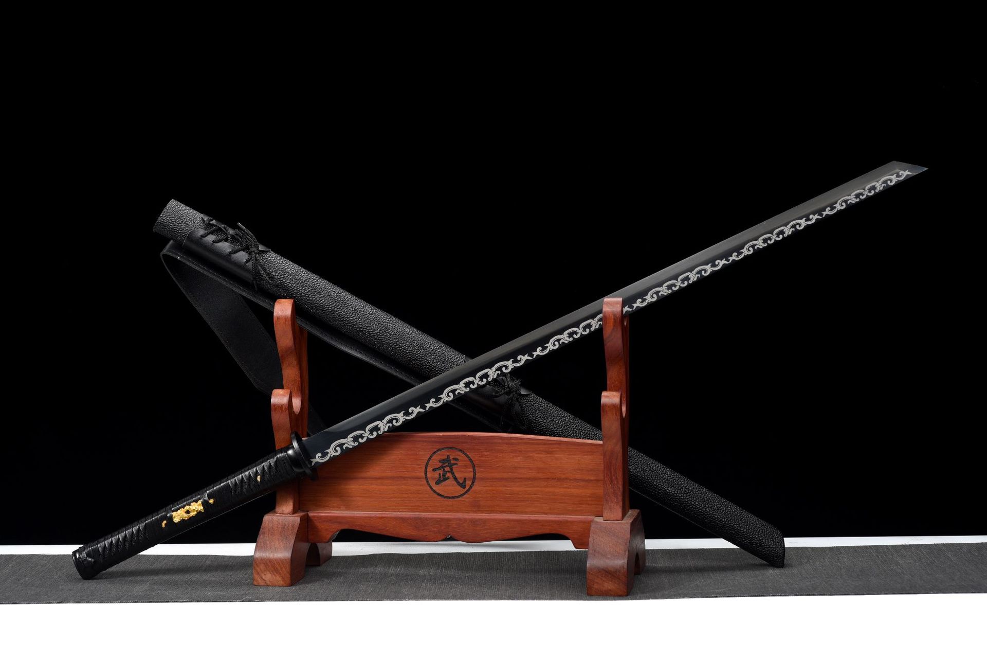 龙泉市刀剑户外防身唐横刀一体长刀宝剑绣春刀冷兵器批发未开刃