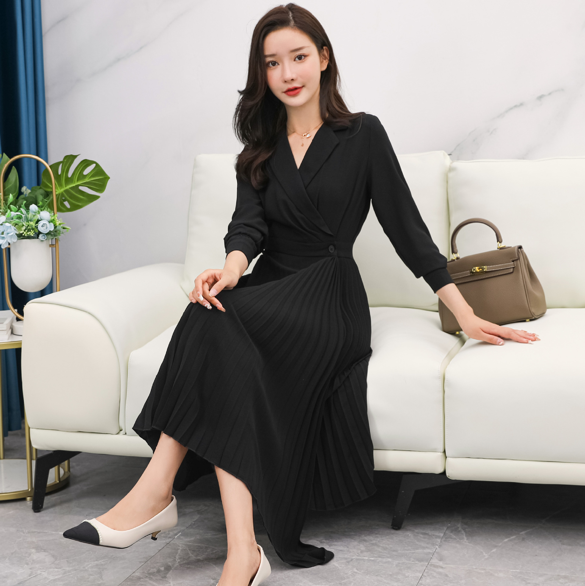 大码女装职业气质女人味显瘦围裹式长袖白领百褶西装连衣裙xzq027