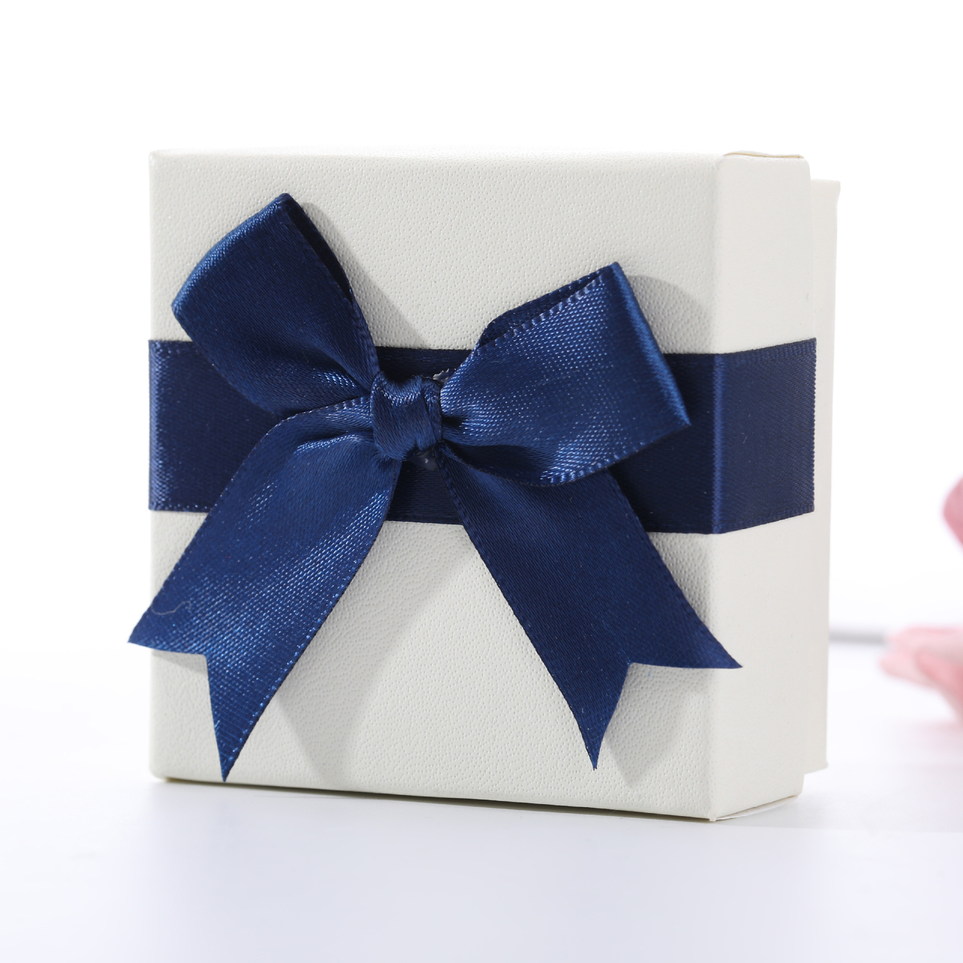 厂家直供蝴蝶结丝带包装盒珠宝首饰盒天地盖礼盒礼品小方盒批发