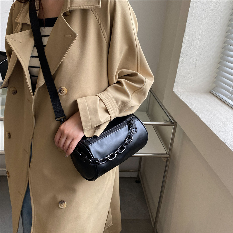 Internet Celebrity Fashion Color Contrast Large Capacity Bag for Women 2022 Summer New Shoulder Messenger Bag Pillow Bag Popular This Year