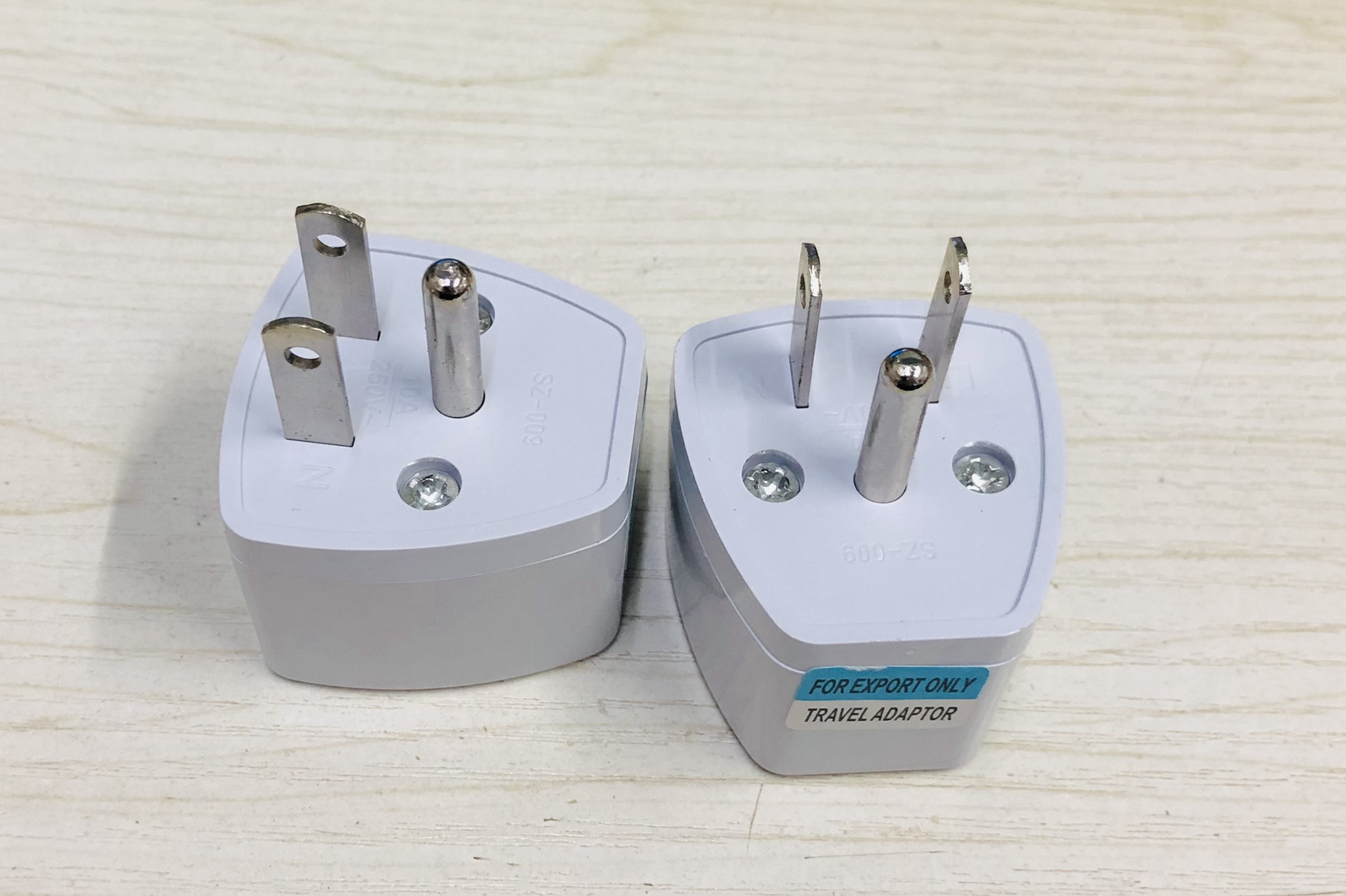 美规转换插头美标插座旅游转换器两扁一圆插头2扁1圆转换插头批发