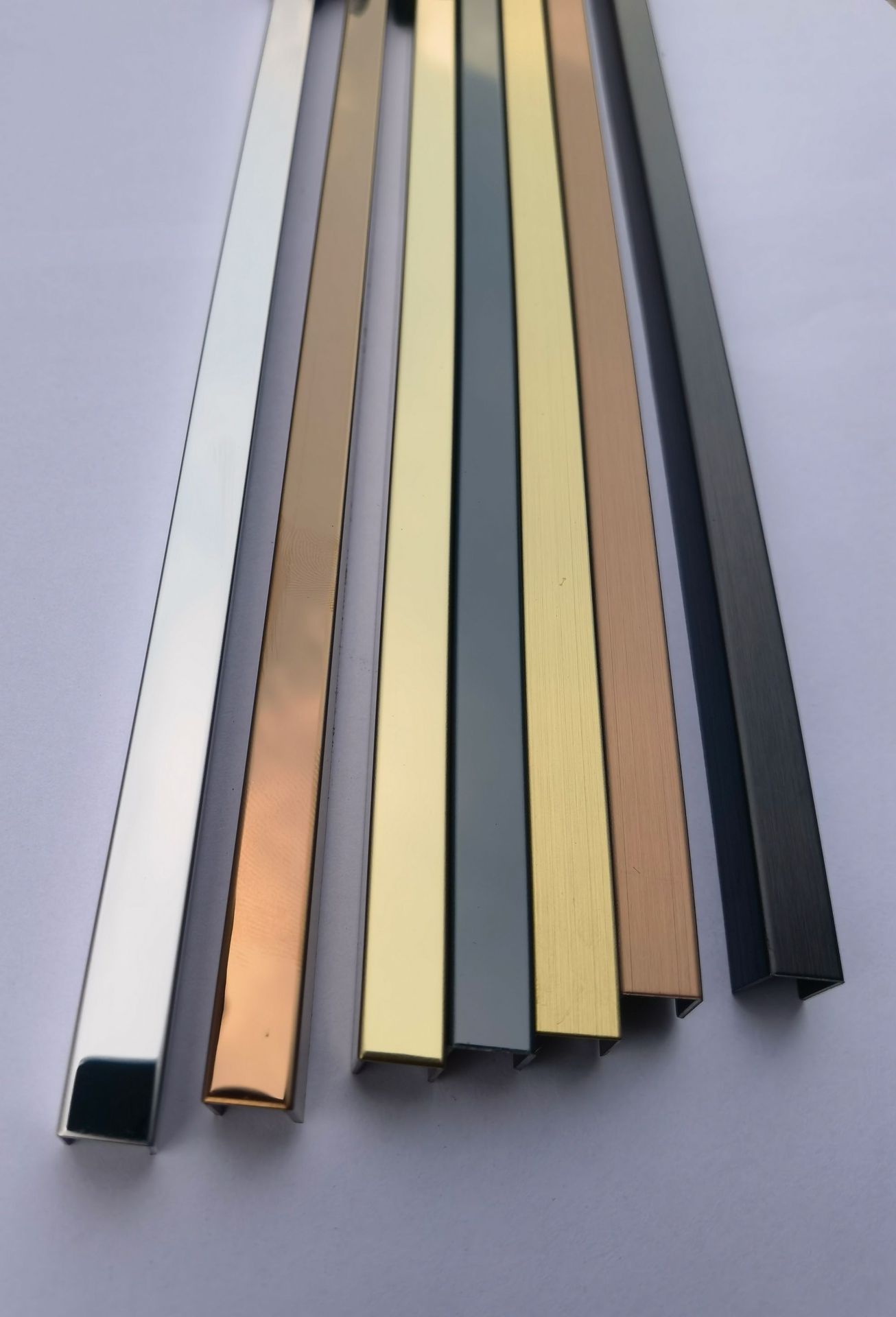 304不锈钢阳角线 装饰线条角线 瓷砖脚踢线 墙角修边线收边条工厂