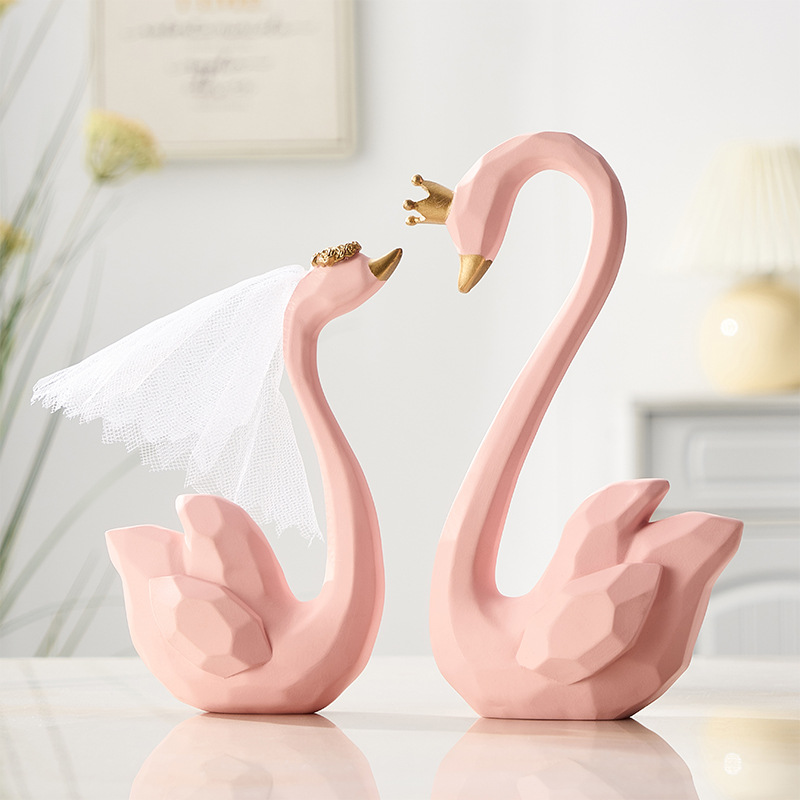 现代简约情侣天鹅摆件创意玄关客厅电视柜家居装饰结婚礼物送新人