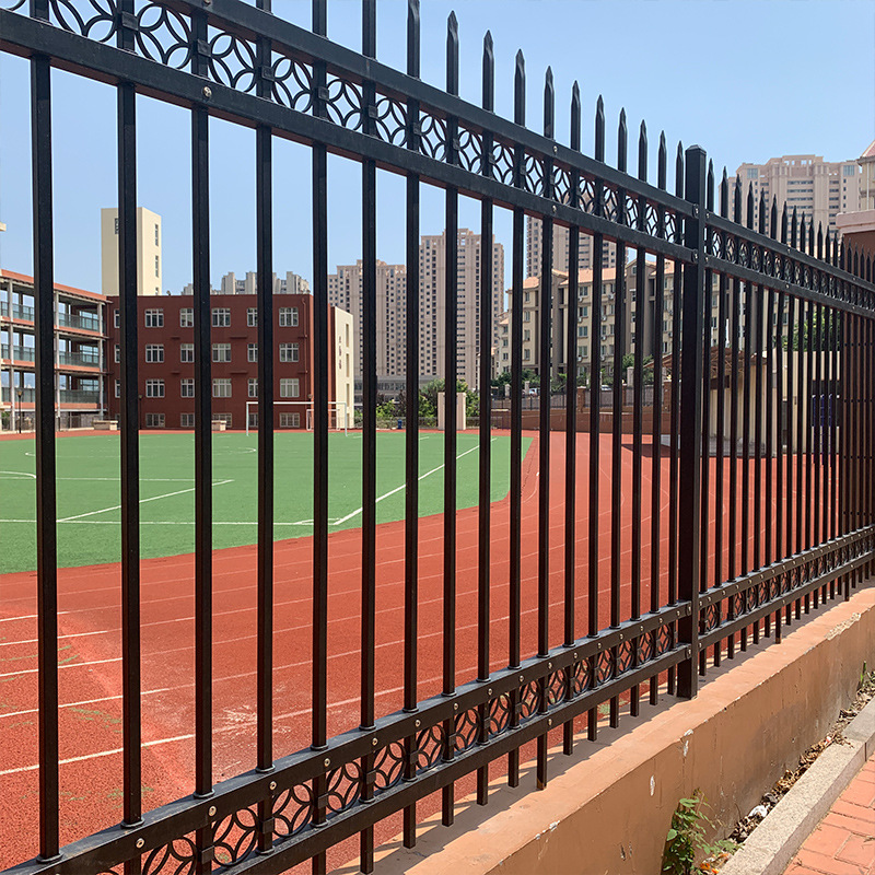 青岛锌钢护栏工厂围墙铁艺栅栏小区院墙栏杆学校隔离围栏防爬