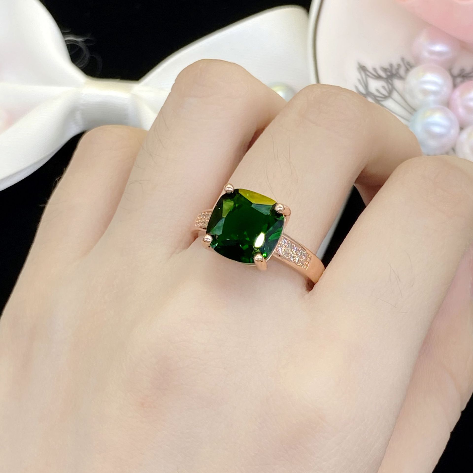 新品气质高端正方形仿真祖母绿碧玺开口戒指女 镀18k玫瑰金色指环