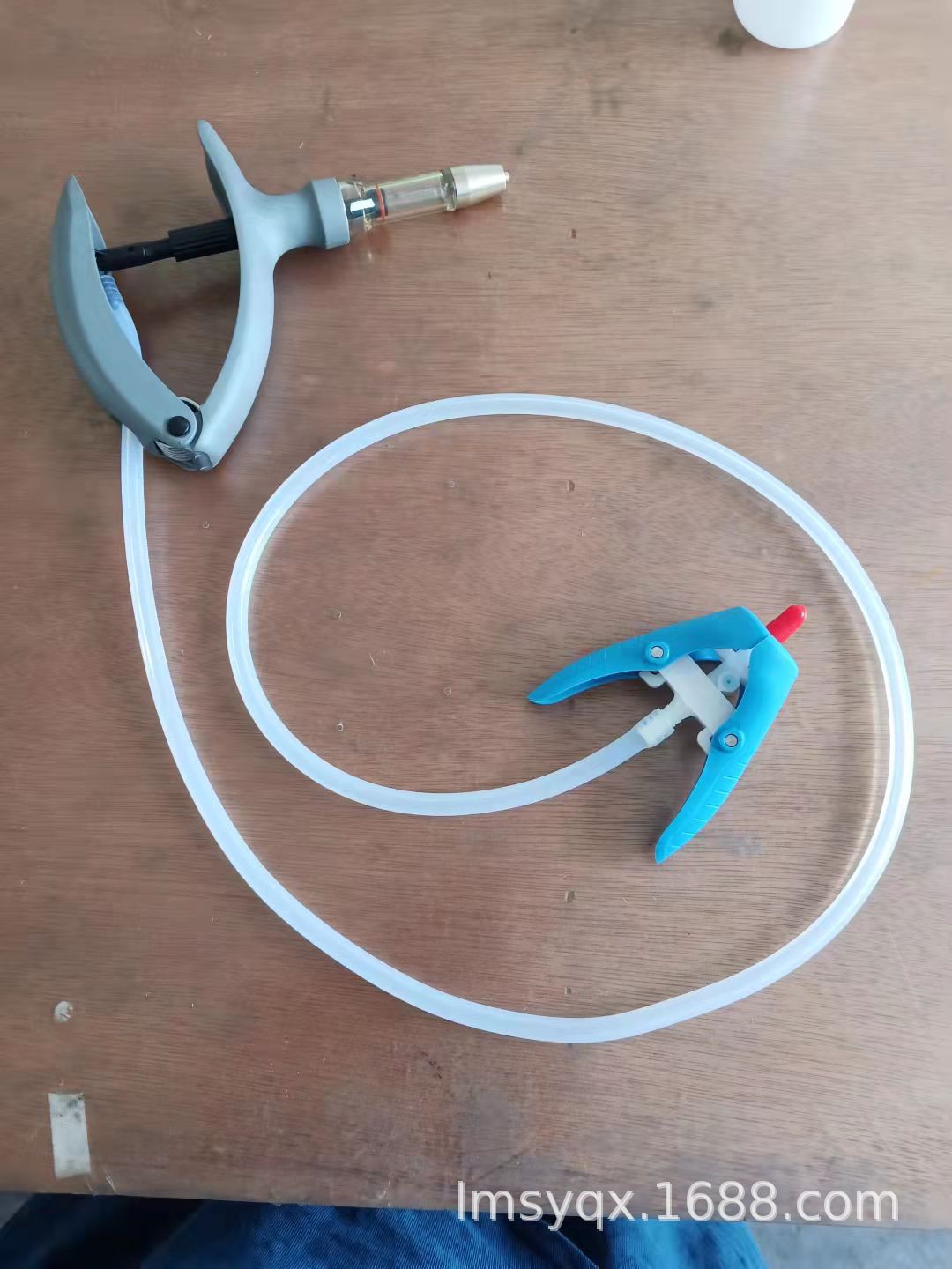 兽用连续注射器打疫苗家禽猪牛羊用注射器可调自动疫苗针器