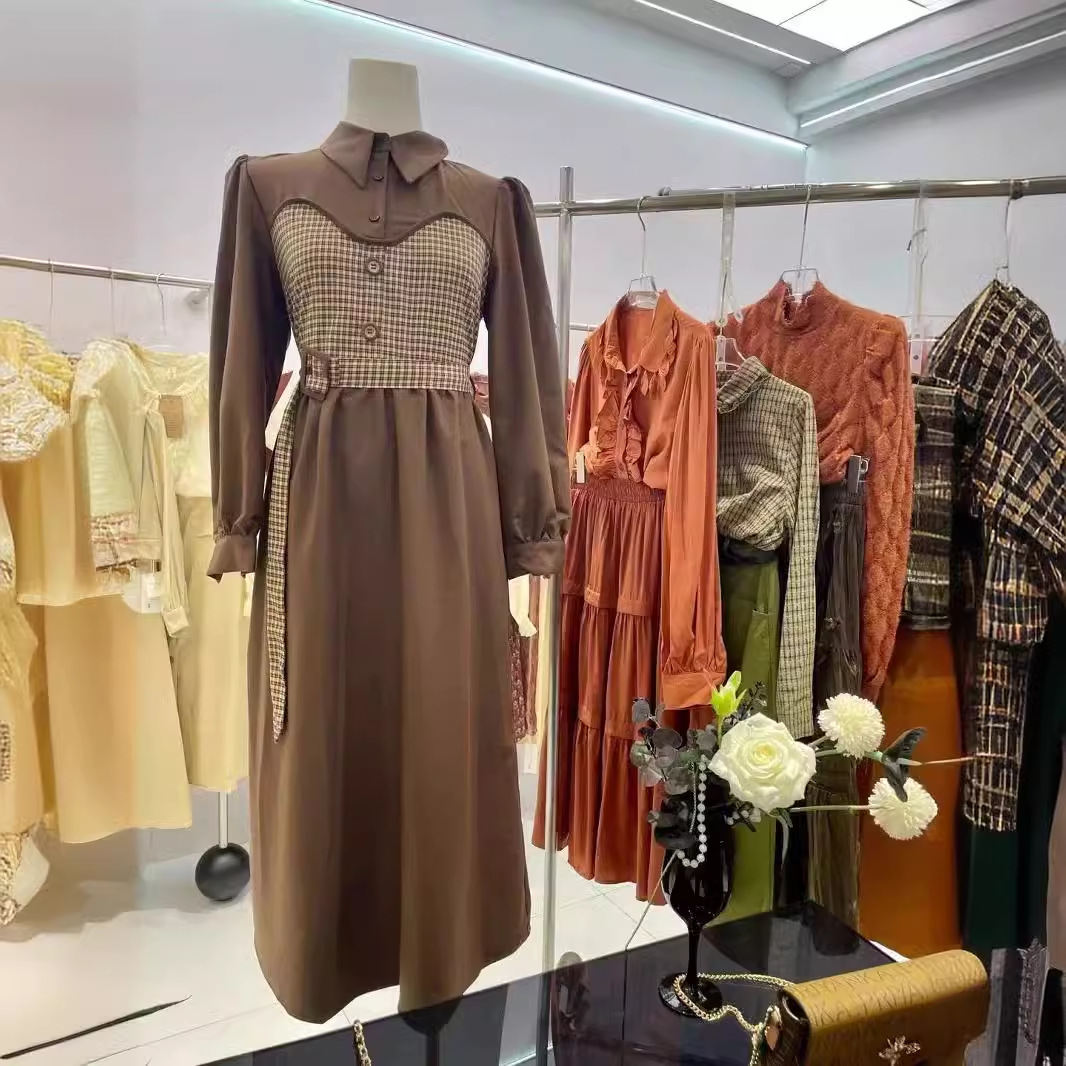 艾诺丝雅诗女女装尾货批发秋装清货撤柜广州品牌折扣女装牌子衣服