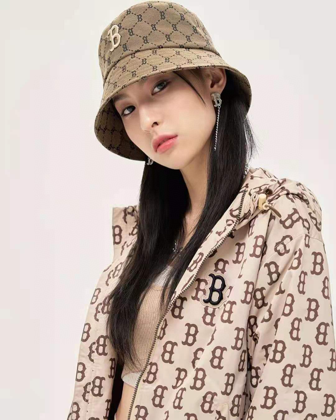 2021ss 一件代发 mlb ny 洋基队 秋季 情侣款 老花字母 满印外套