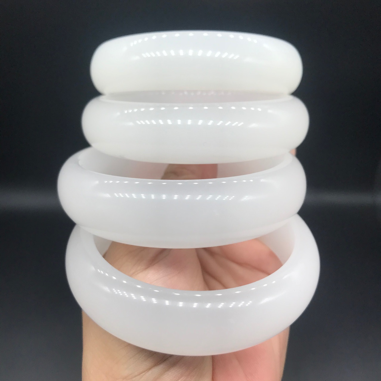 新疆和田羊脂白金丝玉手镯女款白玉金丝玉手镯厂家批发直播货源