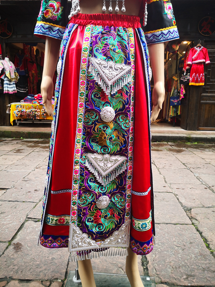 民族服装女裙子套装夏银饰苗族复古刺绣新娘盛装连衣裙舞台表演服