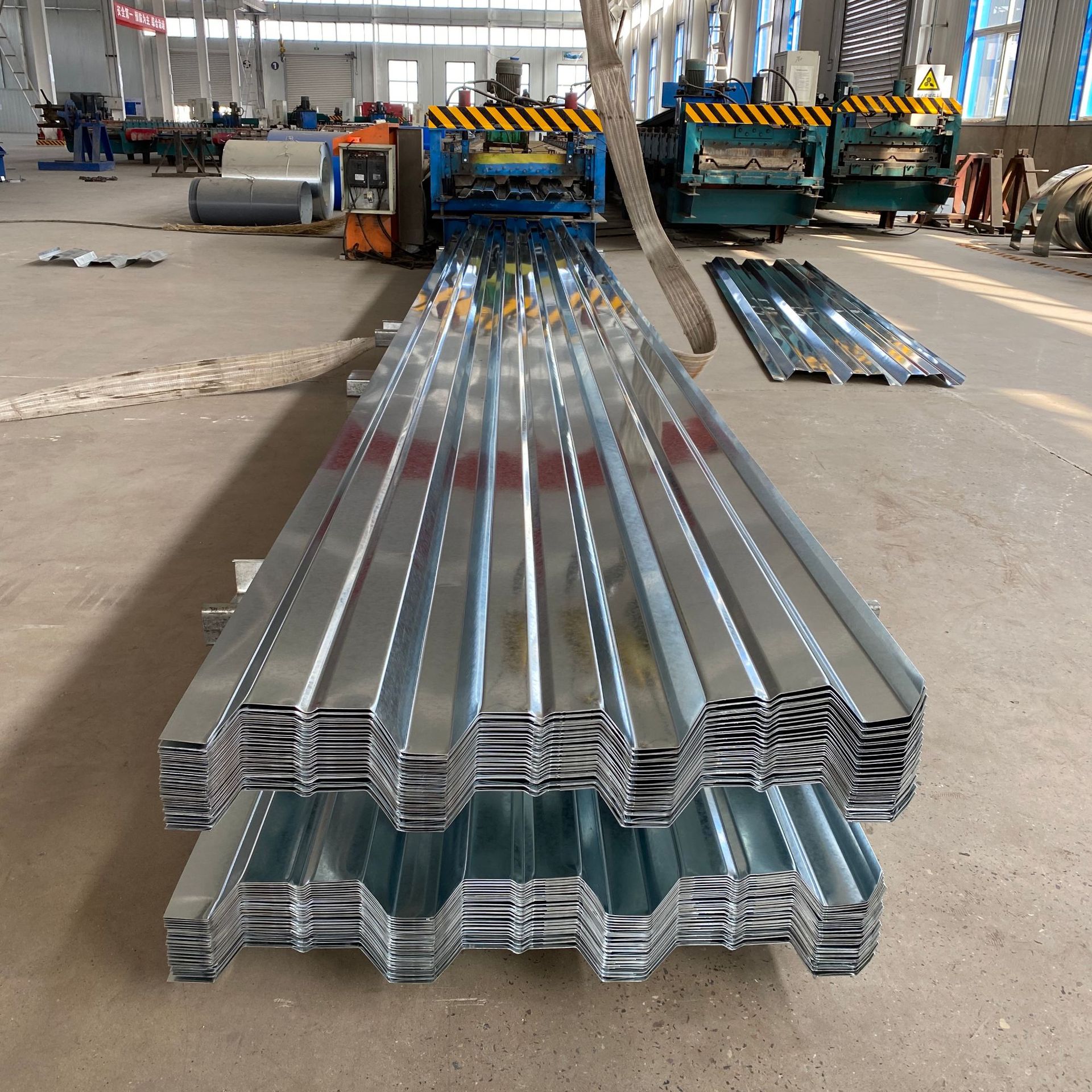 生产彩钢板压型板厂家 建筑750型楼承板 施工彩钢瓦压型承重板