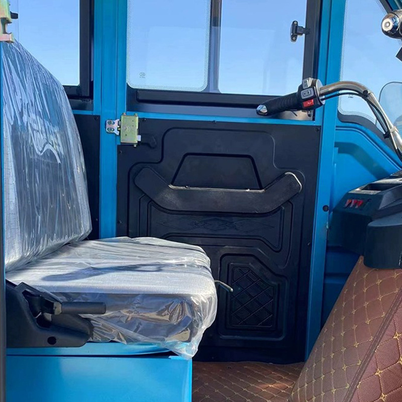 半封闭双排电动三轮车带棚载重电瓶车厂供载货拉货成人电动车 图片