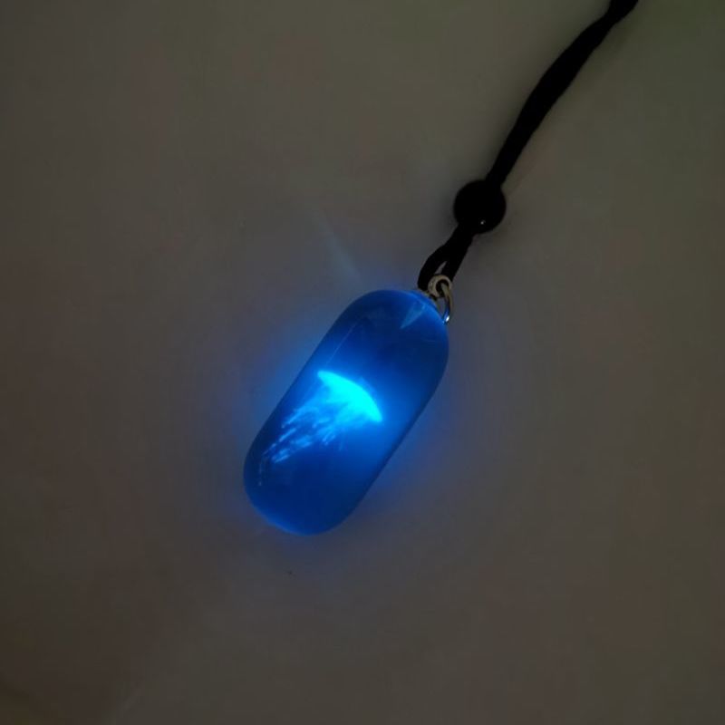 海洋水母树脂夜光吊坠发光项链个性胶囊纯手工情侣男女生日礼物