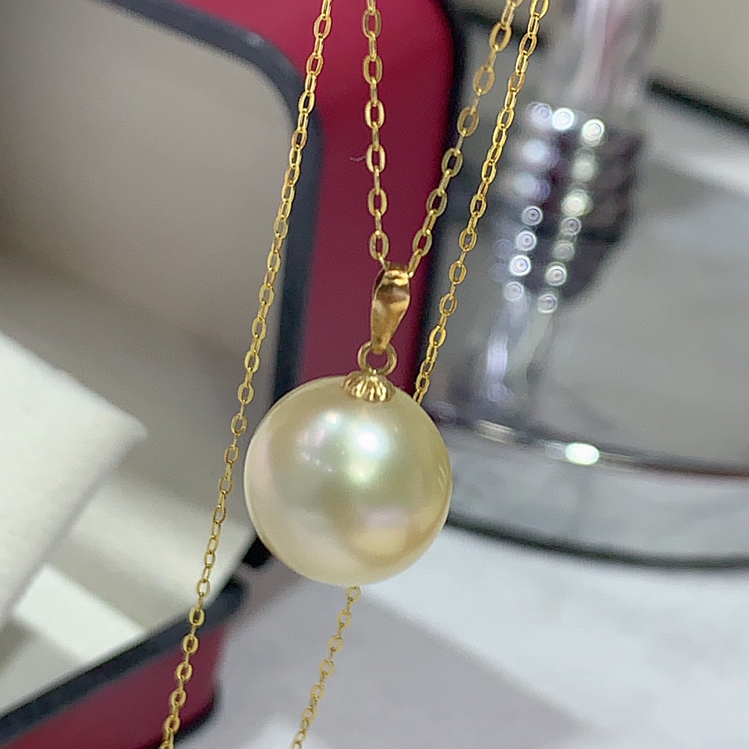 南洋金珠吊坠12-13mm 正圆 针眼大小瑕疵 中金色18k金镶嵌-阿里巴巴