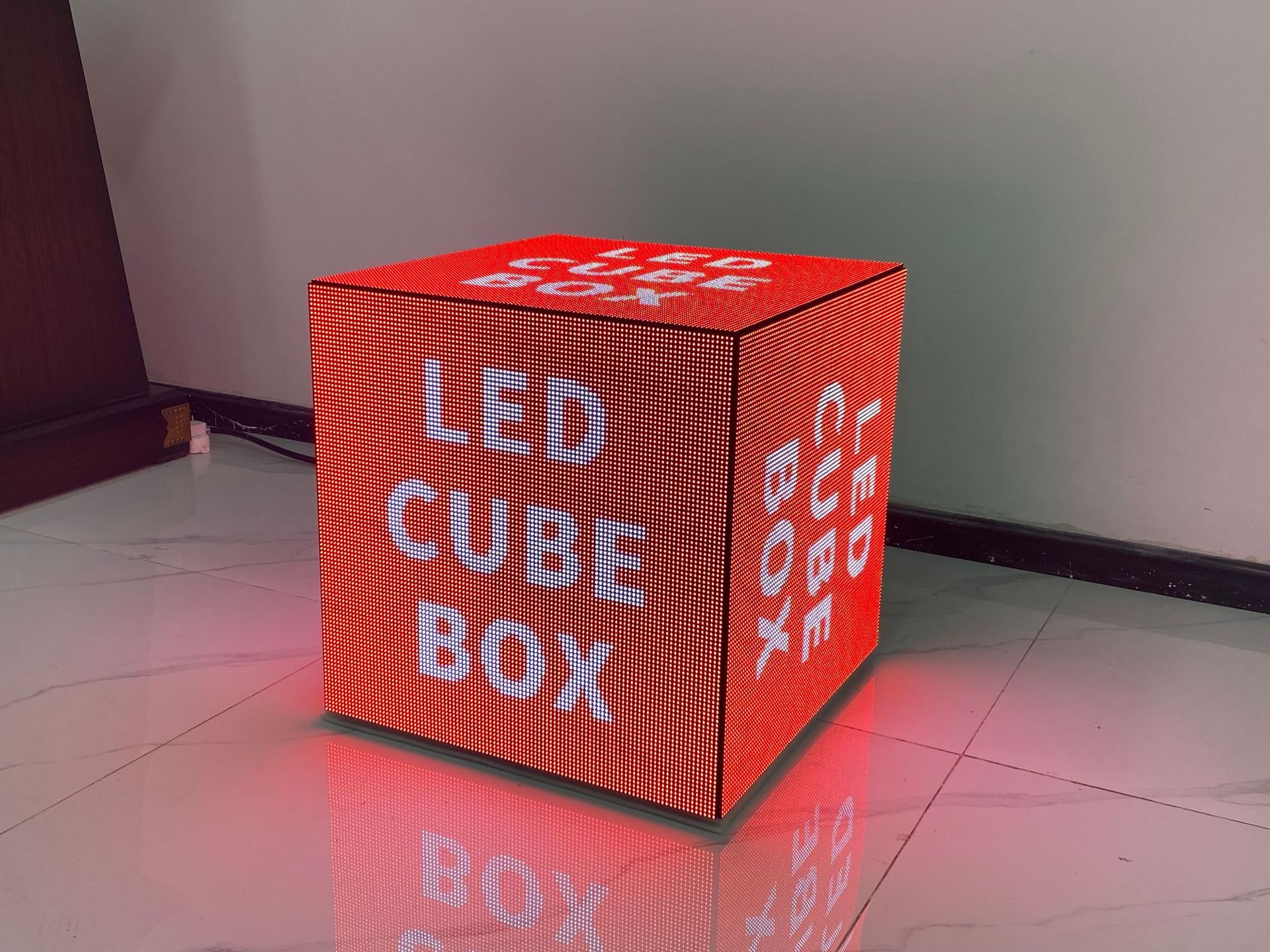 91全彩led魔方屏室内高清大屏各种尺寸-阿里巴巴