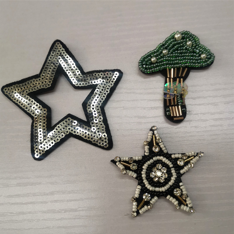 厂家批发绣片五角星手工钉珠蘑菇布贴 补丁贴章仔diy服装辅料