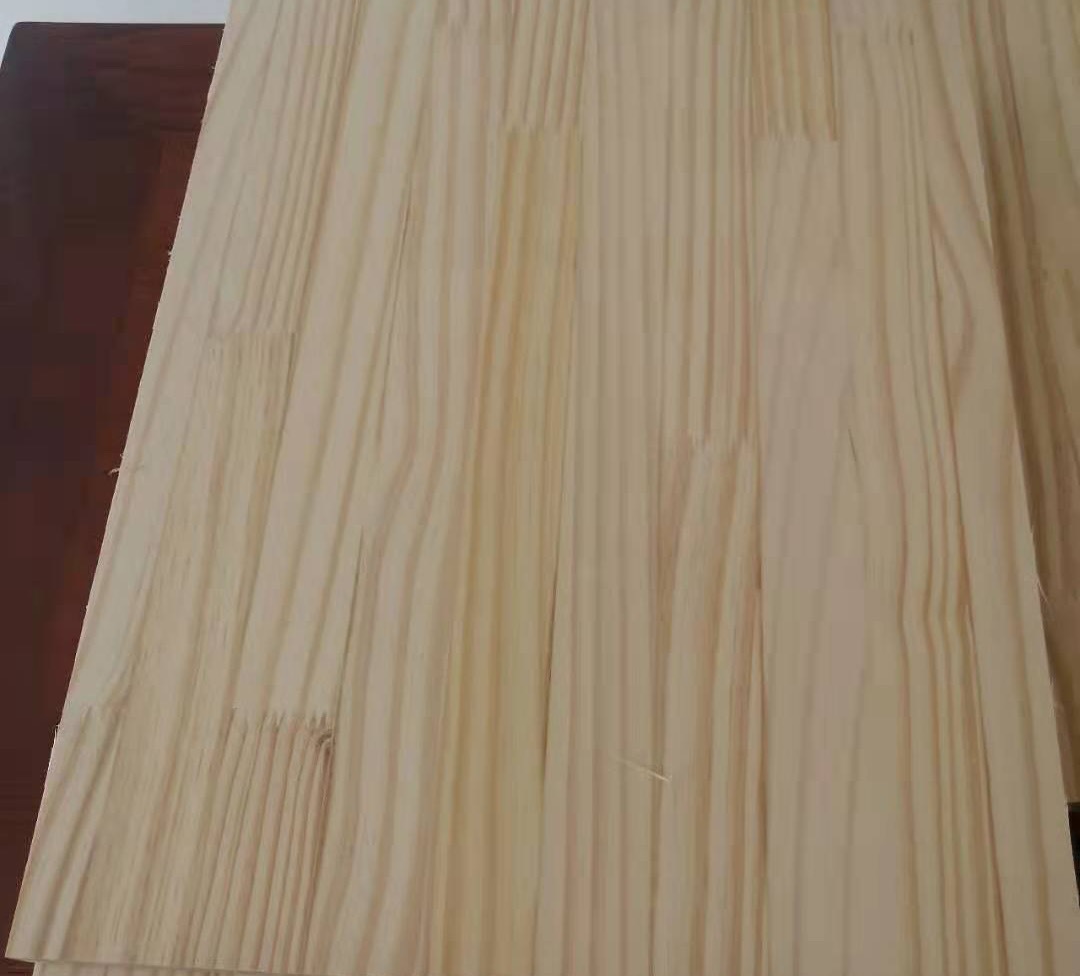 产地货源新西兰辐射松直纹插接板松木指接板实木板材定制9mm12mm