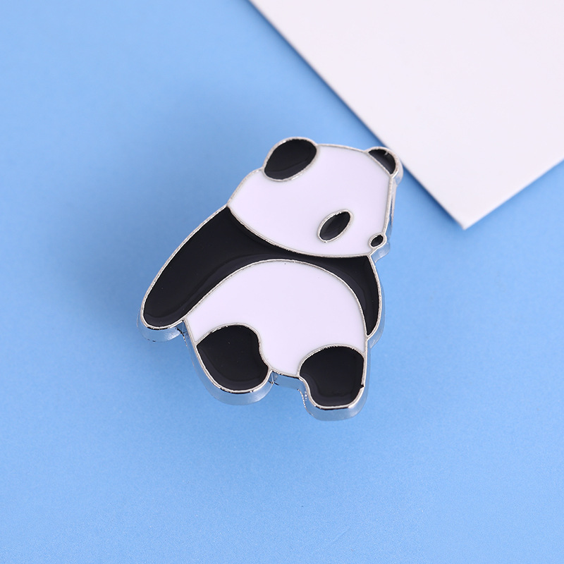 中国风可爱小熊猫胸针 滴油烤漆日系徽章 趴趴熊学生衣服包包装饰