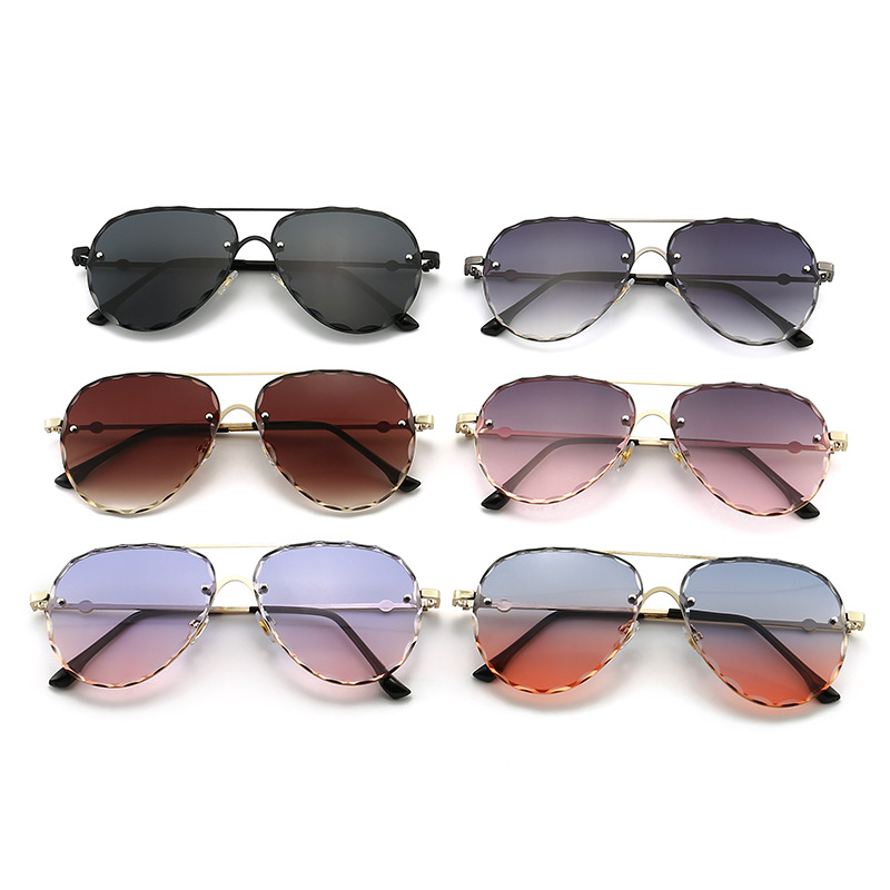 New Fashion Retro Men's and Women's Sunscreen Aviator Sunglasses European and American Personalized Metal Large Frame Pilot Sunglasses