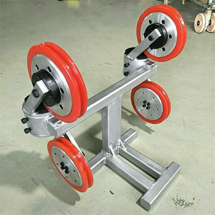 电动绳锯机万向轮