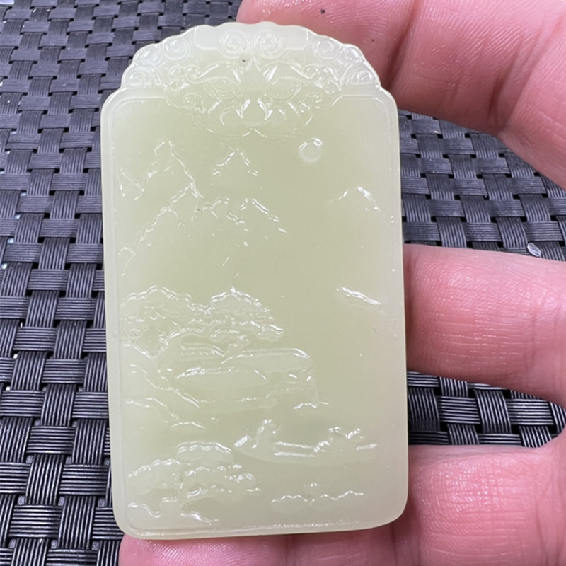 新疆和田外蒙料山水挂件仿玉石山水吊坠岫玉牌子大号吊坠玉牌把件