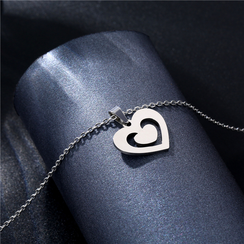 Cross-Border New Accessories European and American Creative Titanium Steel New Style Heart-Shaped Pendant Stainless Steel Double Love Necklace Clavicle Chain