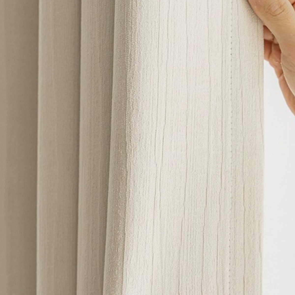 加厚雪尼尔皱布窗帘奶油风客厅卧室高遮光窗帘布绍兴柯桥新款法式