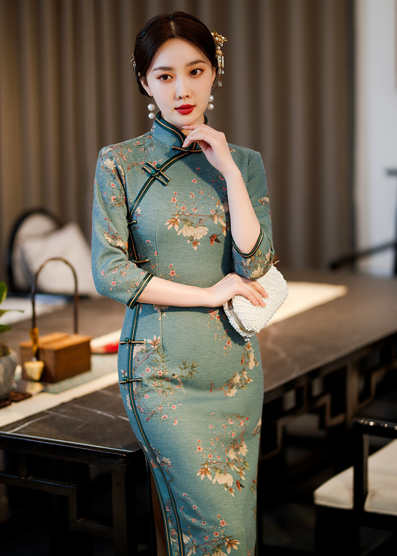 新款加厚曼丽绒春秋抗风显瘦遮肚优雅淑女风国民大小姐改良旗袍女