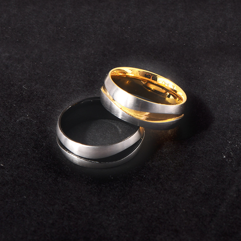 原创新款男士钛钢间电情侣拉丝戒指现货跨境男士戒指嘻哈潮流指环