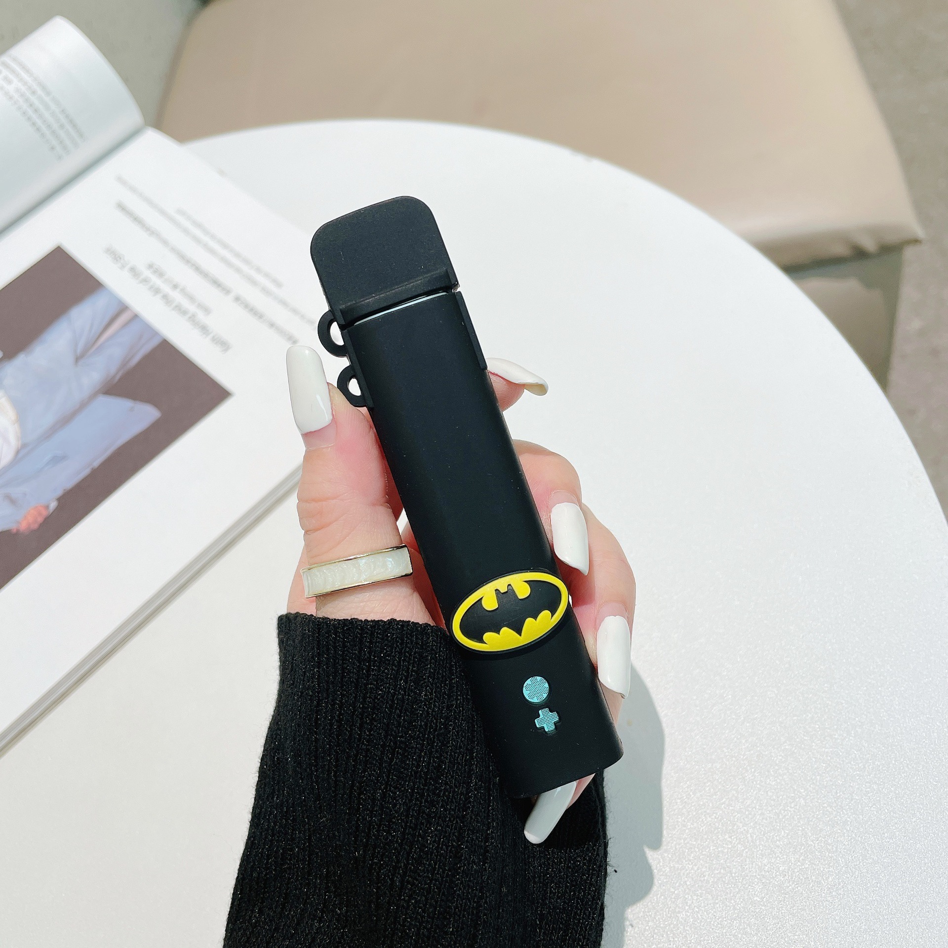 新雪茄外星人硅胶卡通保护套雪茄四代防摔挂绳保护套挂绳贴纸烟套