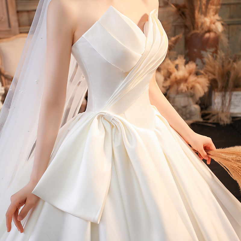 缎面婚纱礼服2022新款欧美新娘简约抹胸长拖尾气质感宫廷风蓬蓬裙