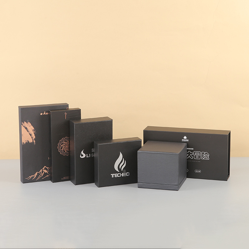 批发黑色烫金礼品盒子游戏卡片包装盒书型翻盖式纸盒印刷设计