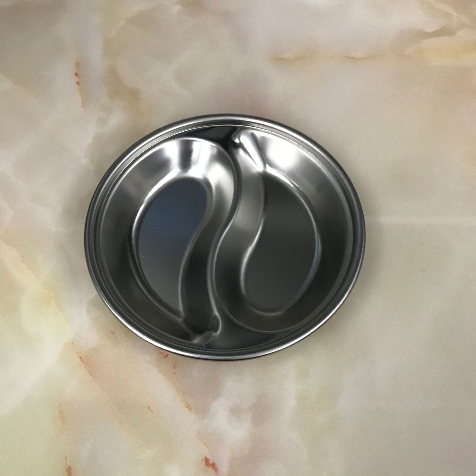 家用饭店304不锈钢盘子小碟子加厚无磁带磁圆盘菜盘儿童厨房玩具