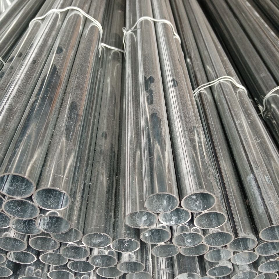 穿线铁管金属镀锌接头线管规格齐全金属线管大量批发明装暗装