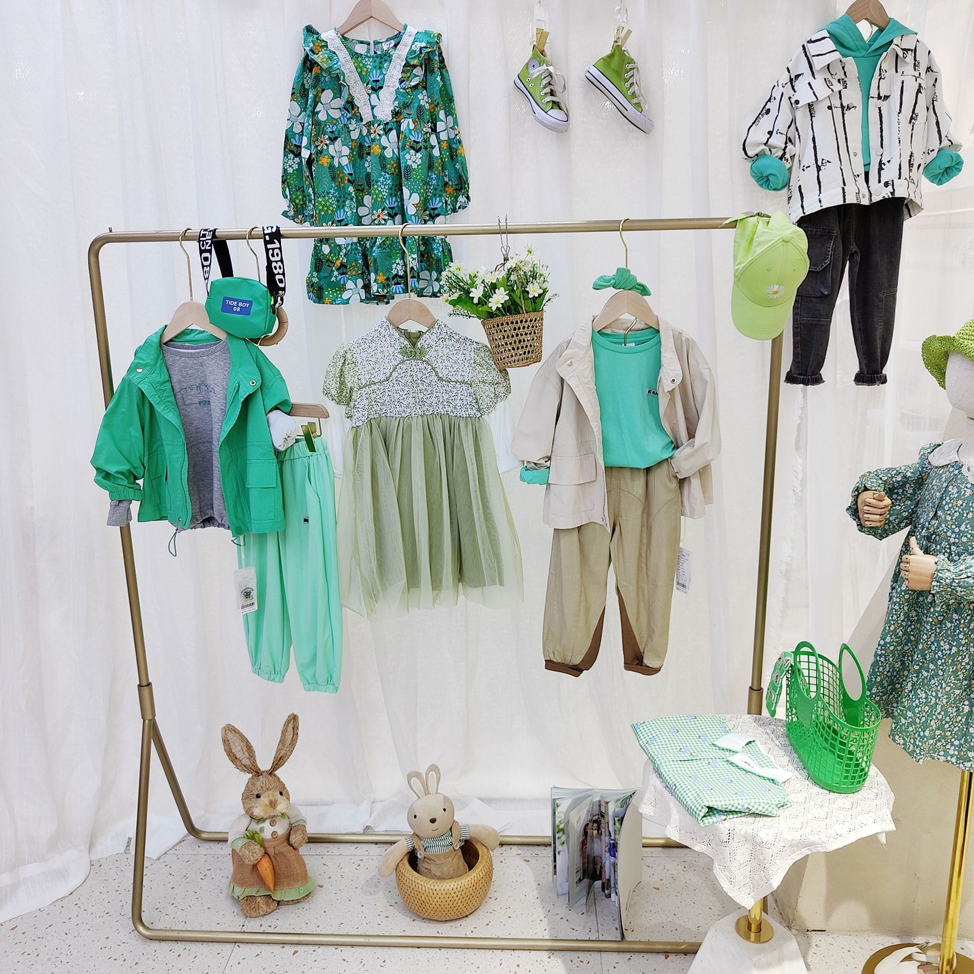 品牌童装尾货 马拉丁法语知童装货源厂家一手货源直播地摊跑江湖