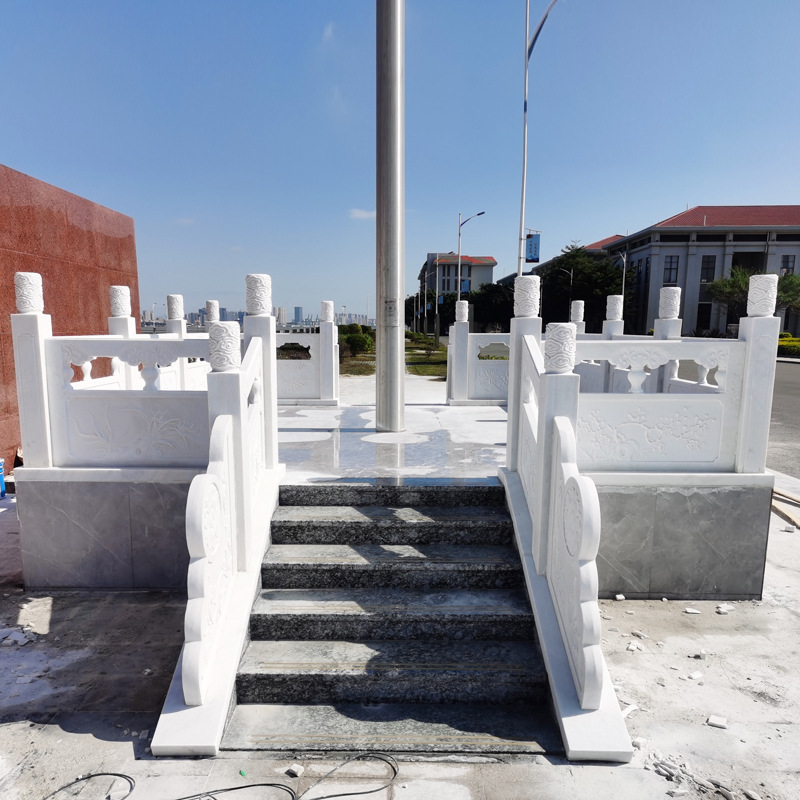 汉白玉国旗台厂家 机关单位广场学校升旗台 公园河道护栏围栏旗台