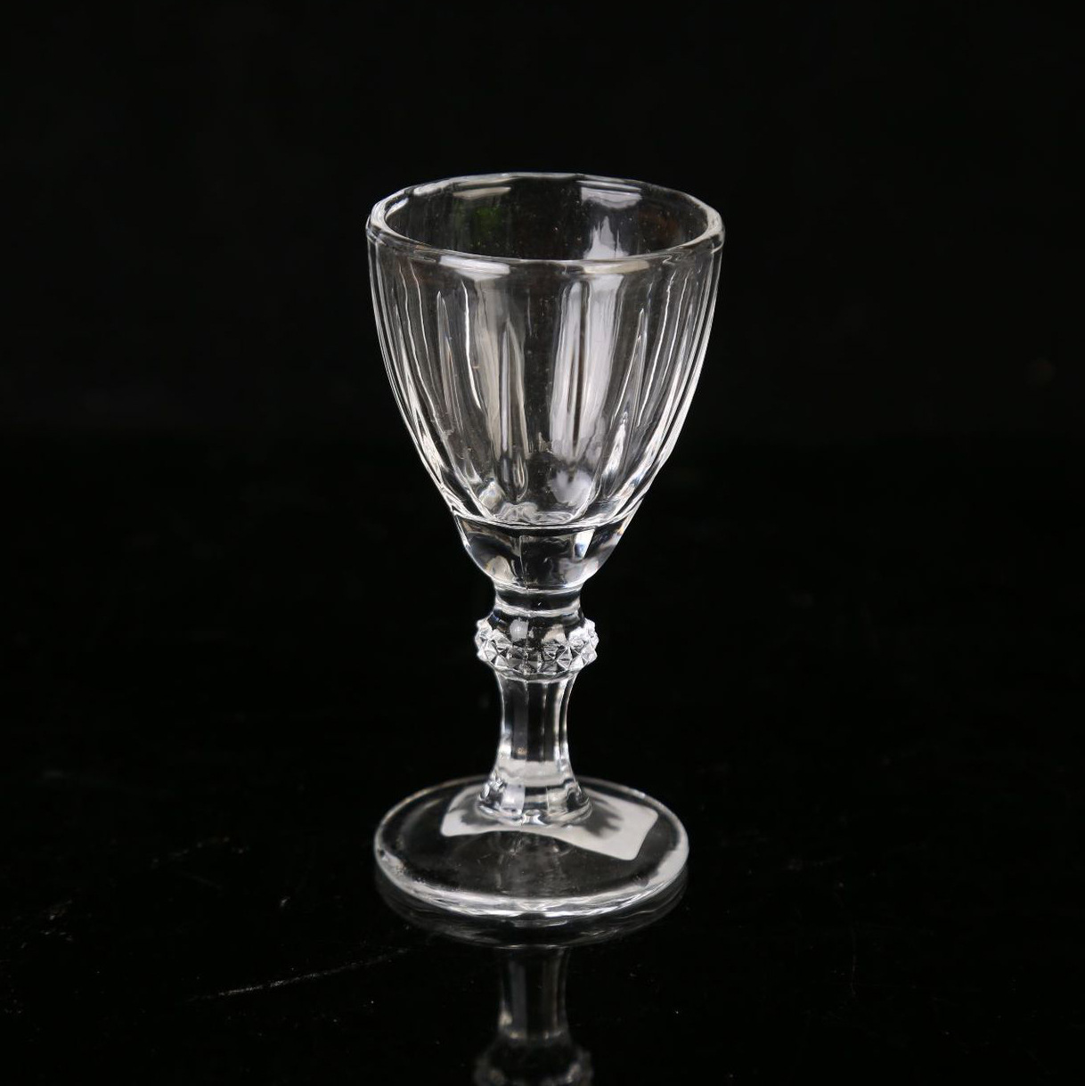 Household Small Goblet Glass Cup Simple Crystal Glass Goblet Red Wine Glass Champagne Glass Vintage Goblet