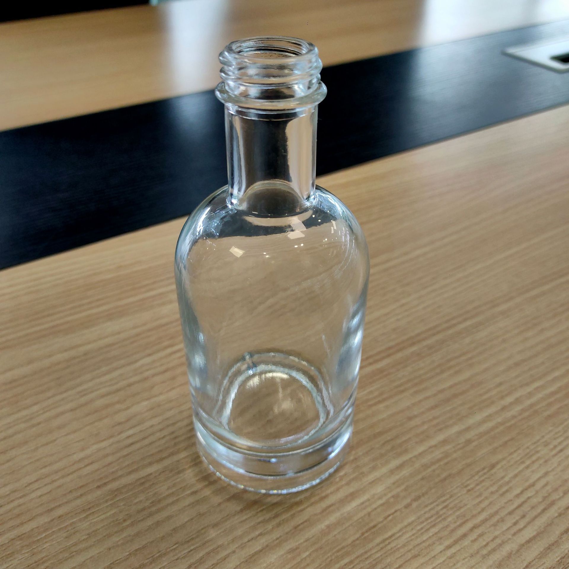 伏特加洋酒空酒瓶白酒葡萄酒洋酒蒙砂白酒瓶200ml装酒瓶