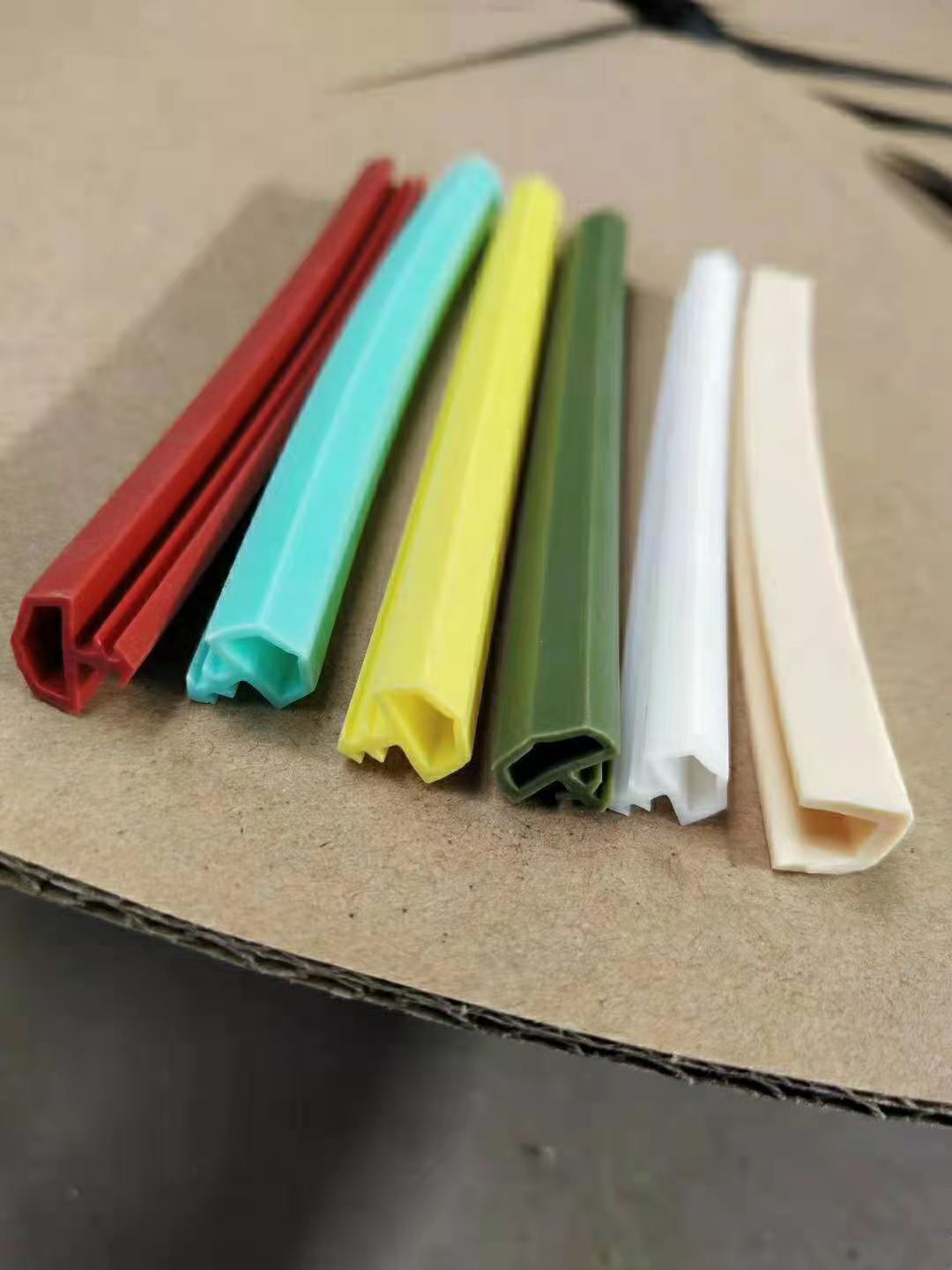 厂批发tpe卡槽式木门密封条 弹性体胶条硅胶条 房门密封橡胶皮条