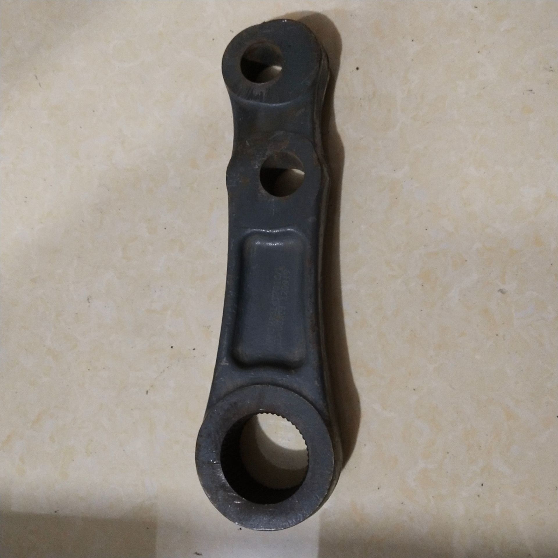 wg9931477010 重汽豪沃方向机垂臂 适用豪沃自卸车 翻斗车 挂车