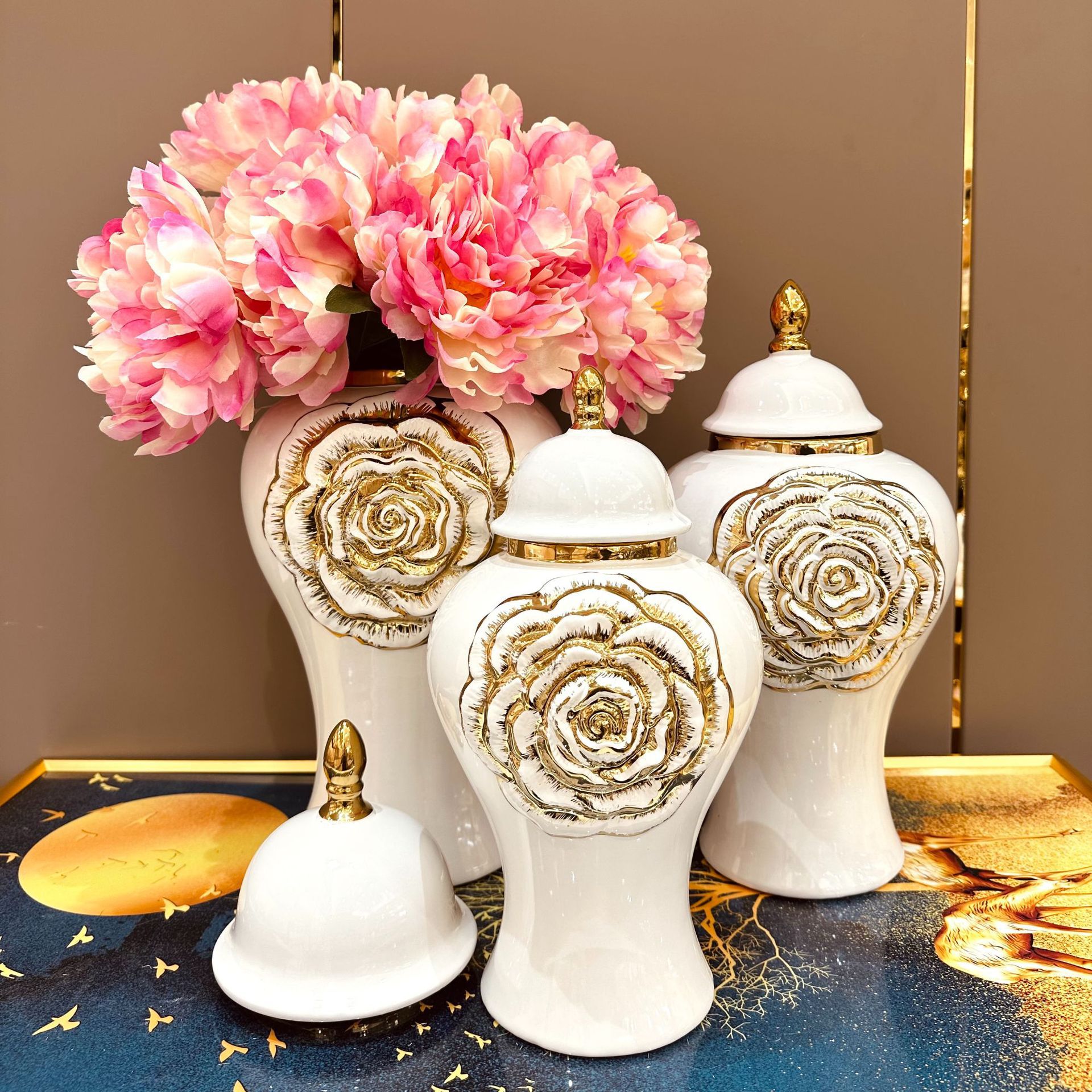 European-Style Electroplated Gold Ceramic Hat-Covered Jar Vase Decoration Light Luxury Crafts Model Room Soft Decoration Entrance Decoration