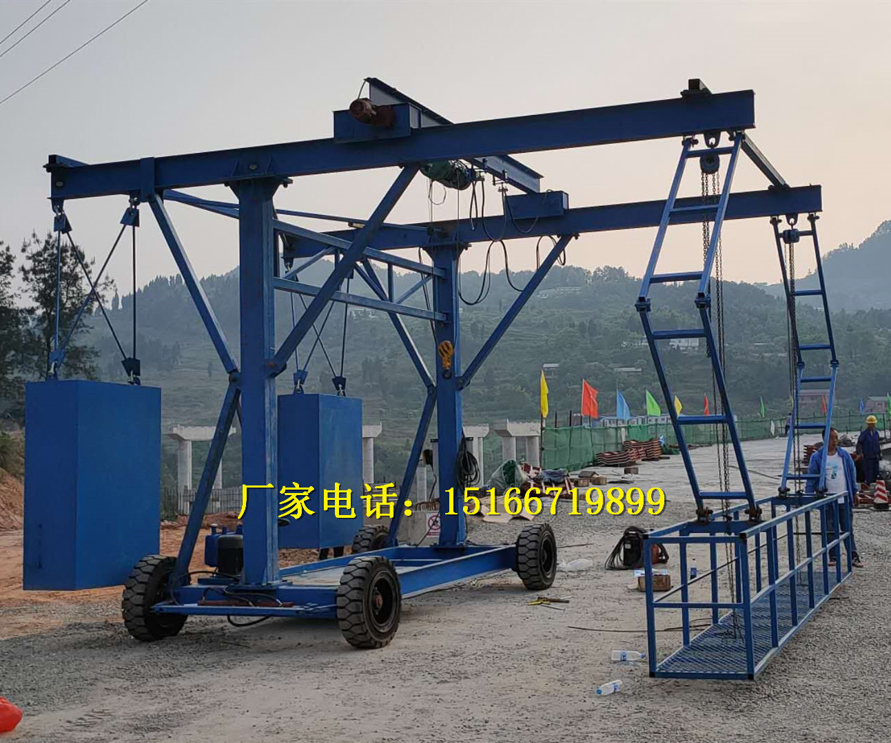 金尊厂家供应桥梁防撞墙护栏模板台车移动式高速公路模板台车定做